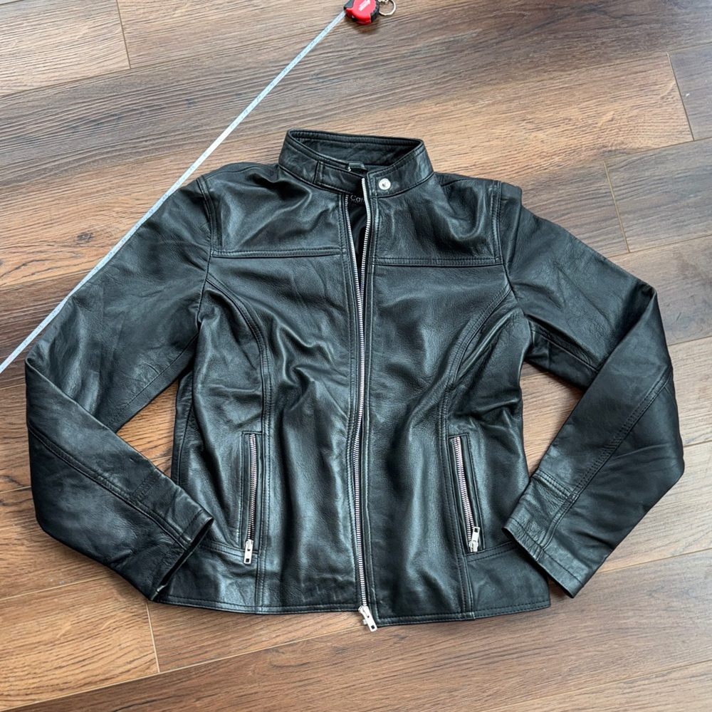 Elegant Black Leather Jacket for Women